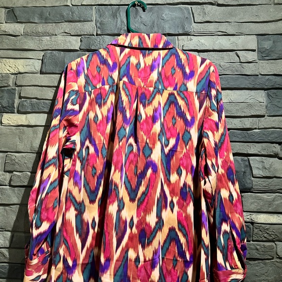 Colorful Abstract Patterned Blouse - Picture 6 of 9